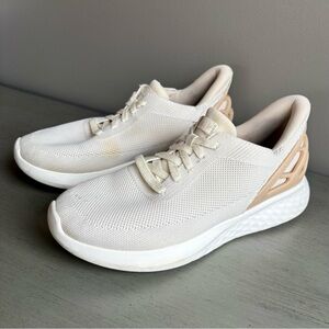 Kizik Athens White Cream Sneakers Handsfree Unisex Shoes Women 9 Wide Comfort